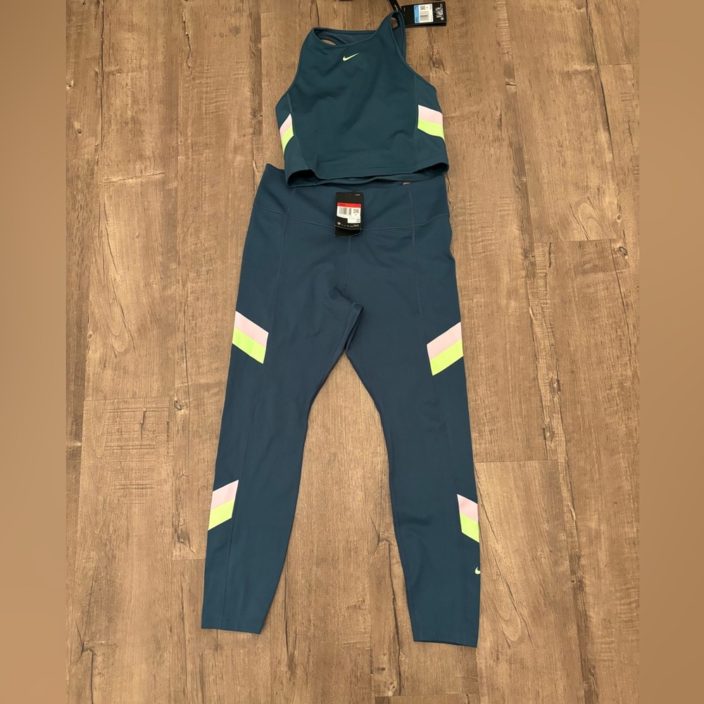 COLOR BLOCK STRIPED CROPPED TANK & LEGGINGS IN TEAL-GREEN